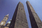 La Torre degli Asinelli e la Torre Garisenda a Bologna