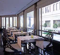 Golden Palace di Torino progettato dallo Studio Simonetti e Associati