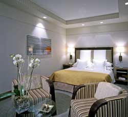 Golden Palace di Torino progettato dallo Studio Simonetti e Associati