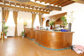 Vendesi hotel 4 stelle a Gualtieri (RE)