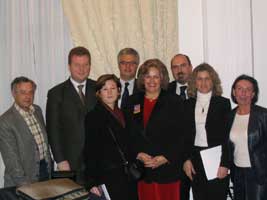 Frances Kiradjian, Vice Presidente CCRA e Raffaello Zanini, Presidente PLANETHOTEL.NET con gli albergatori di Toscana e Umbria