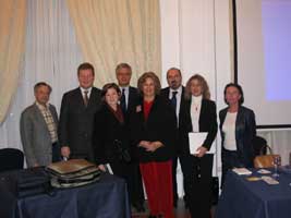 Frances Kiradjian, Vice Presidente CCRA e Raffaello Zanini, Presidente PLANETHOTEL.NET con gli albergatori di Toscana e Umbria