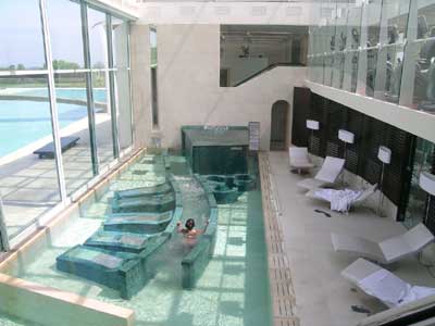 Piscina relax e benessere - Riviera Golf Resort, San Giovanni in Marignano - Studio Bizzarro Architettura del Benessere